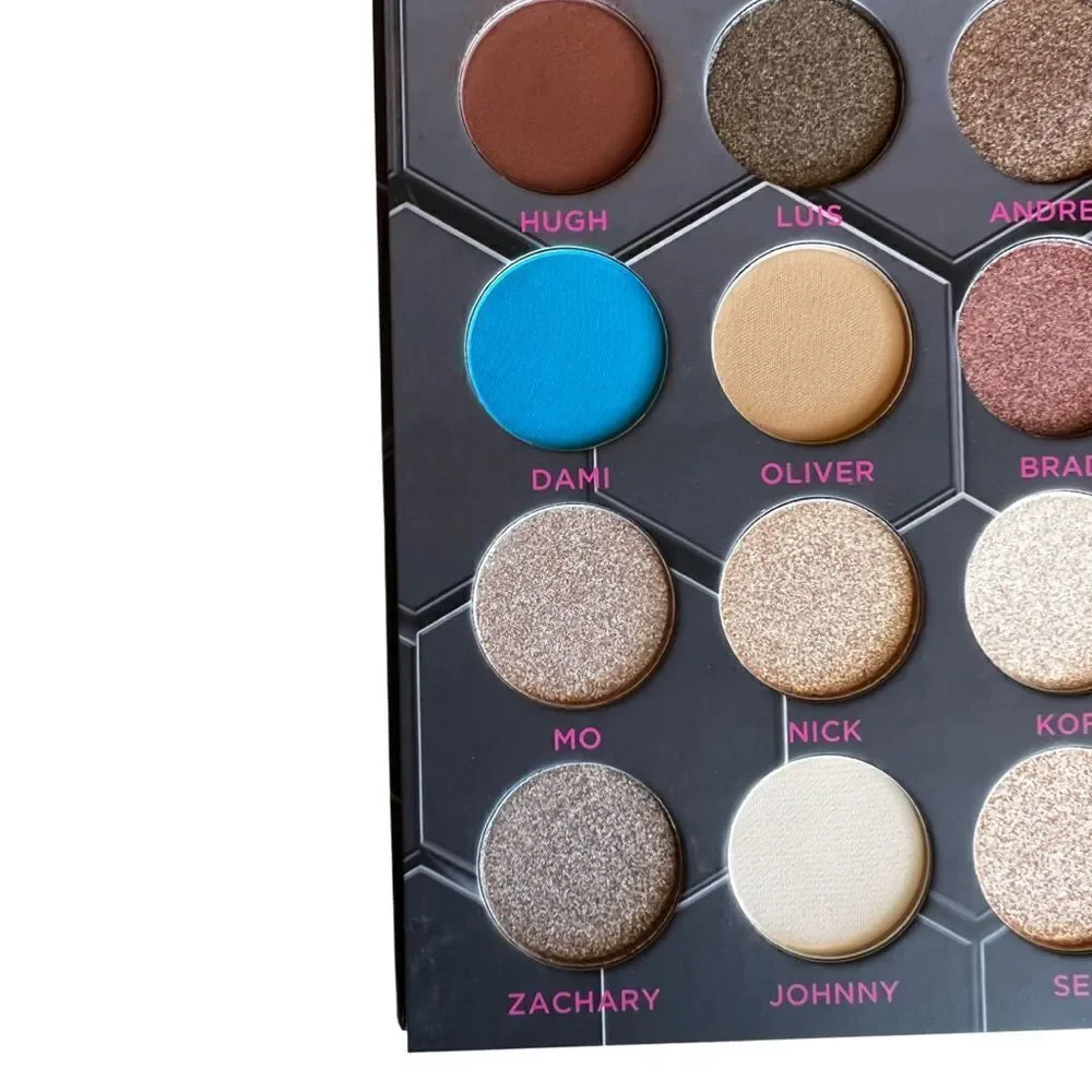 Barbarella eyeshadow palette by BeeBeauty Brand New un swatched